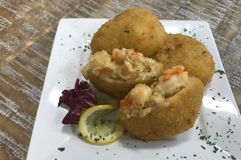 Shrimp and Crab Au gratin Cakes